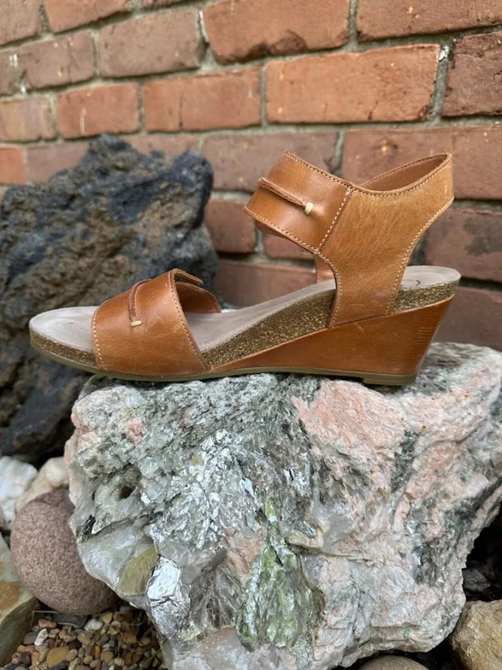 Taos Women's Reason Leather Wedge Sandals Natural Brown Size 40/Size 9 - Picture 8 of 13